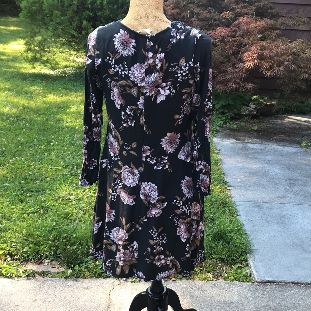 Andree by unit cute floral dress size L